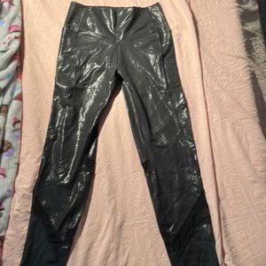 Brand new Victoria Secret Pink Ultimate Leggings